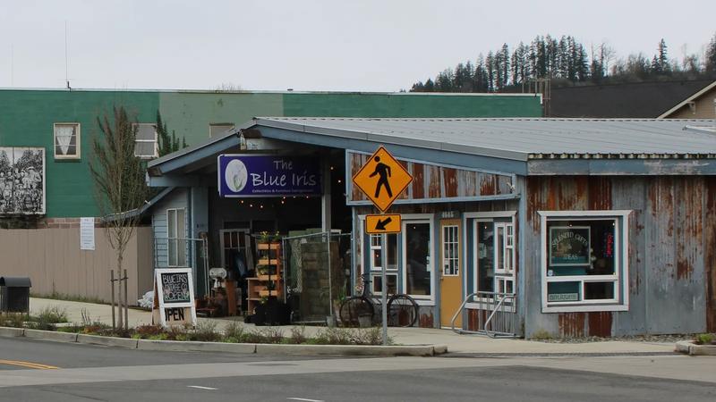 Tolt Avenue in downtown Carnation, looking along the storefronts.
